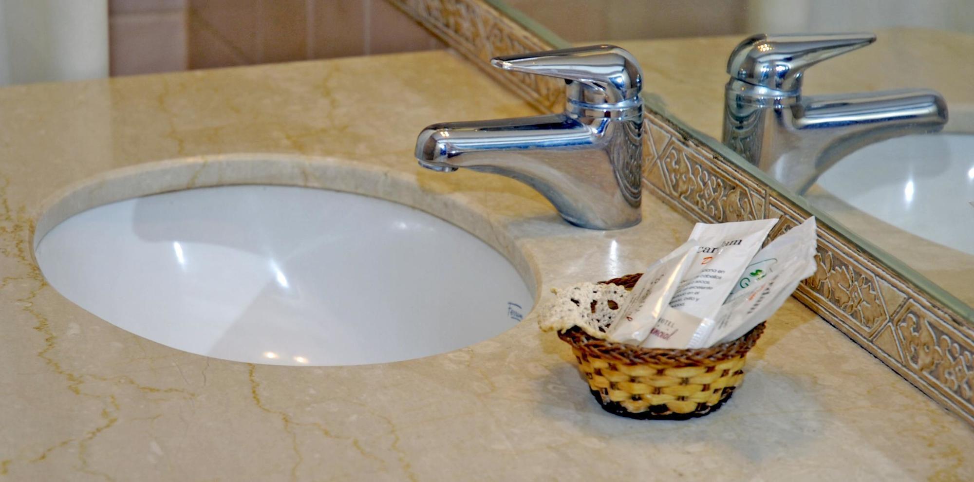 Provincial Hotel 3*